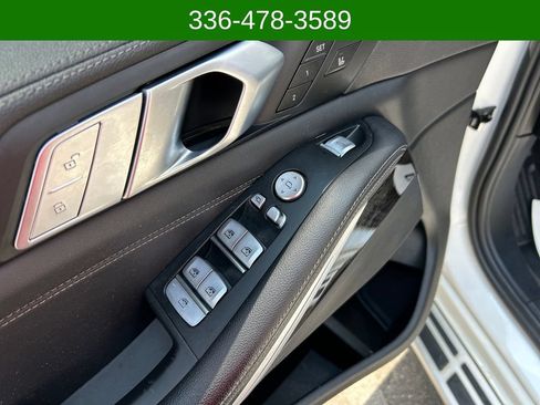 Used 2021 BMW X7 xDrive40i w/ Parking Assistance Package AWD/4WD image 11