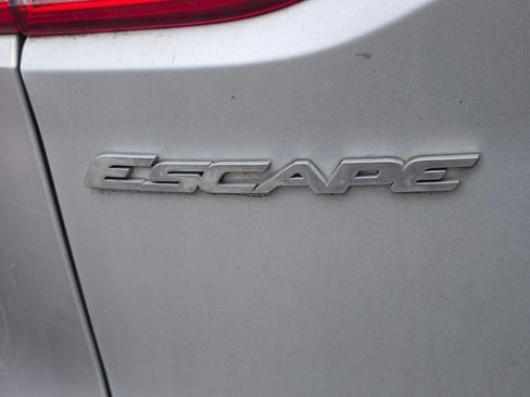 Used 2013 Ford Escape Titanium w/ Parking Technology Pkg AWD/4WD image 4