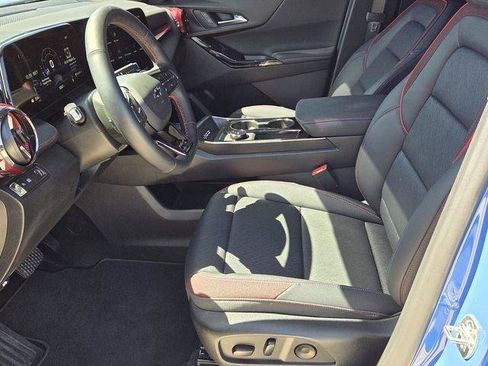 Used 2025 Chevrolet Equinox RS w/ Convenience Package III FWD image 10