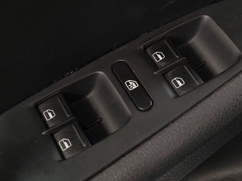 Used 2016 Volkswagen Jetta Sport w/ Lighting Package FWD image 27