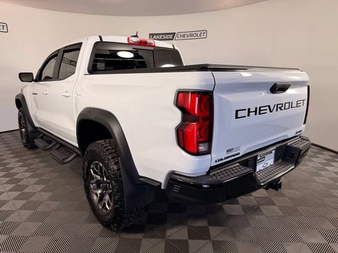Used 2025 Chevrolet Colorado ZR2 w/ Technology Package AWD/4WD image 4