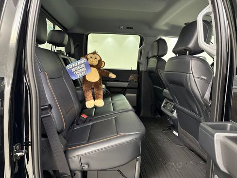 New 2026 Ford F250 Lariat w/ Black Appearance Package AWD/4WD image 34