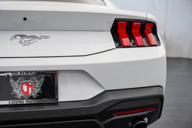 Used 2025 Ford Mustang Coupe RWD image 35