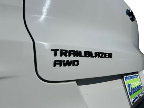 Used 2023 Chevrolet TrailBlazer RS AWD/4WD image 33