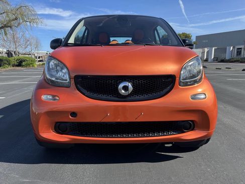 Used 2016 smart fortwo passion image 7