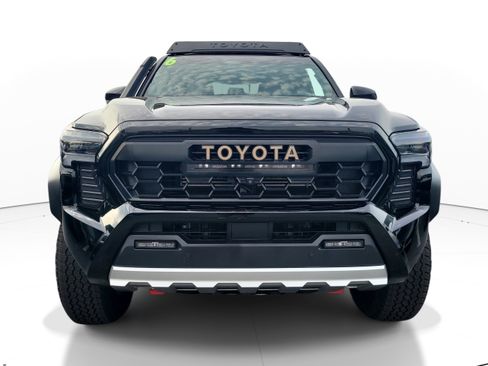 Used 2026 Toyota Tacoma 4x4 Double Cab Hybrid image 2