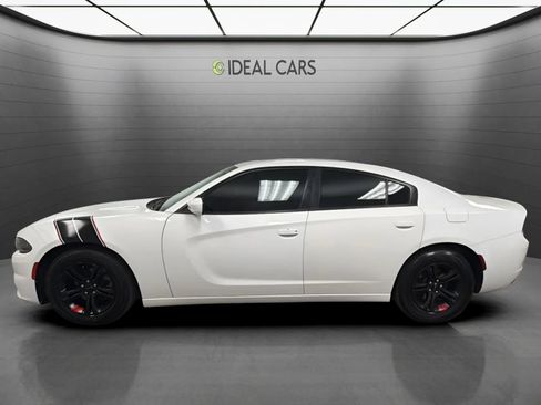 Used 2019 Dodge Charger SXT RWD image 8