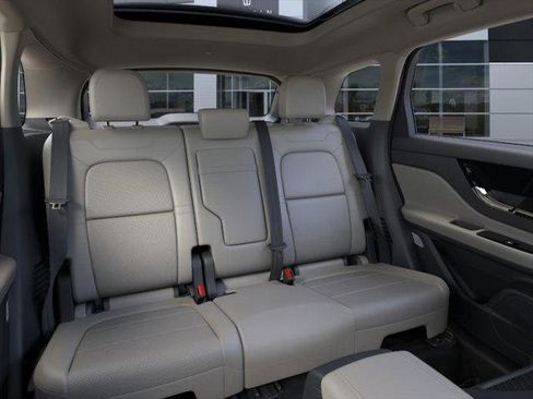 New 2026 Lincoln Corsair Grand Touring image 11