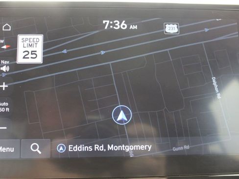 Used 2024 Hyundai Venue Limited FWD image 13