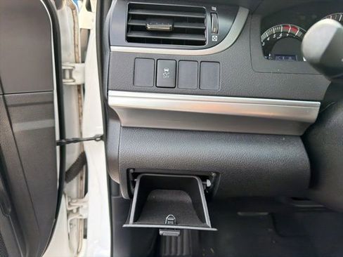 Used 2014 Toyota Camry SE FWD image 18