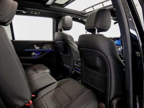 Used 2024 Mercedes-Benz GLS 450 4MATIC image 33