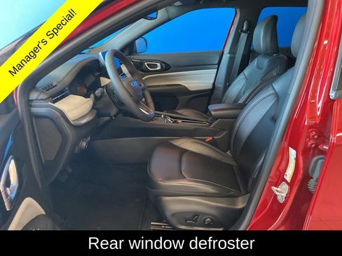 Used 2025 Jeep Compass Limited AWD/4WD image 9