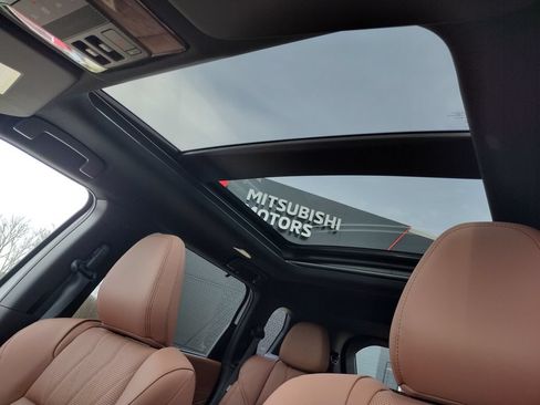 New 2026 Mitsubishi Outlander SEL AWD/4WD image 2