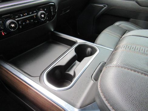 Used 2024 Chevrolet Silverado 2500 High Country image 7