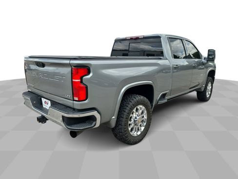Used 2025 Chevrolet Silverado 2500 LTZ w/ LTZ Premium Package AWD/4WD image 9