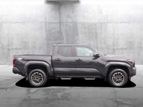 Used 2024 Toyota Tacoma TRD Sport image 5