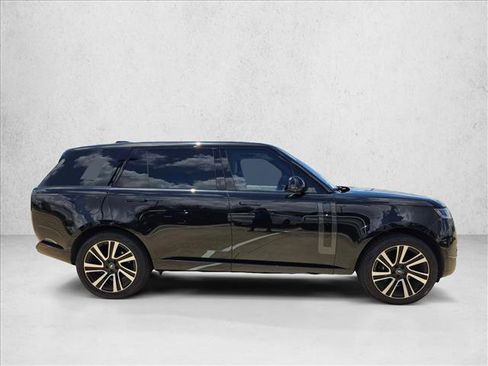 Used 2023 Land Rover Range Rover Long Wheelbase SE AWD/4WD image 4