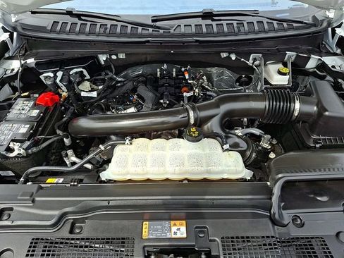 Used 2025 Ford Expedition Max Platinum AWD/4WD image 31