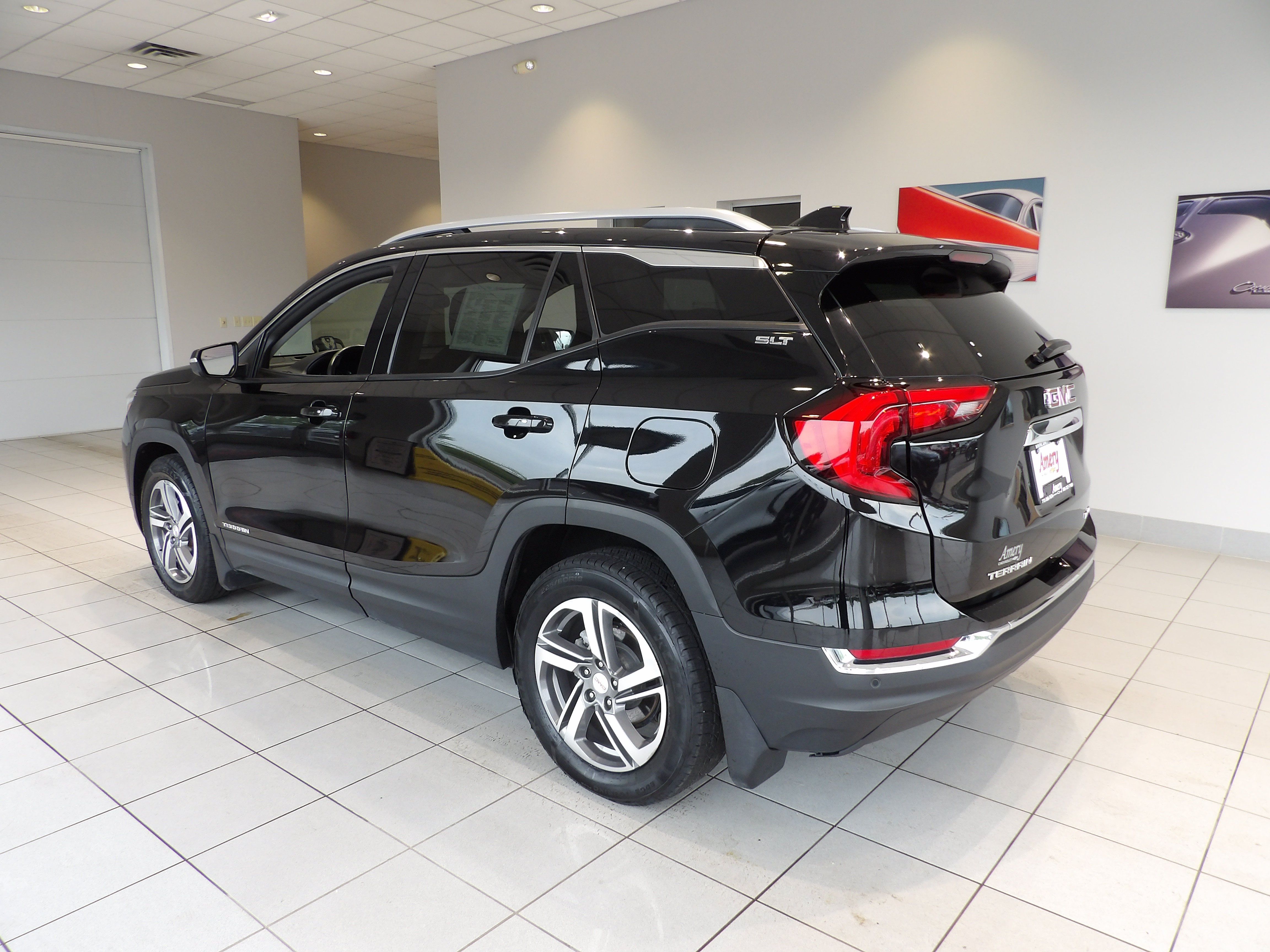 Used 2021 GMC Terrain SLT w/ Infotainment Package II AWD/4WD image 6