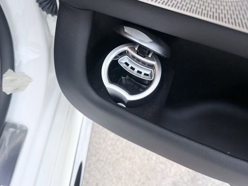 Used 2023 Mercedes-Benz S 580 4MATIC Sedan image 49