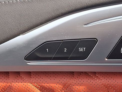 Used 2022 BMW M8 Competition w/ M Carbon Exterior Package image 28