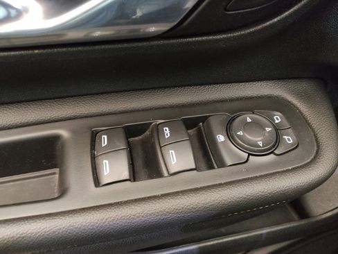 Used 2021 GMC Terrain SLE FWD image 27