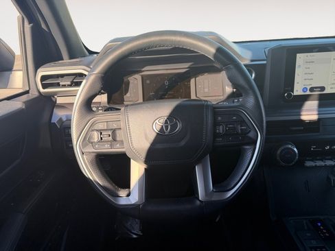 Certified 2025 Toyota 4Runner SR5 image 12