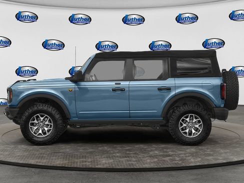 Used 2022 Ford Bronco Badlands AWD/4WD image 3