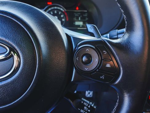 Used 2025 Toyota GR86 Premium image 21