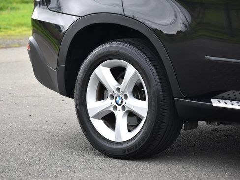 Used 2010 BMW X5 xDrive30i image 9
