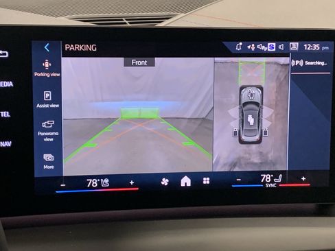 Used 2026 BMW M235i xDrive w/ Technology Package image 21