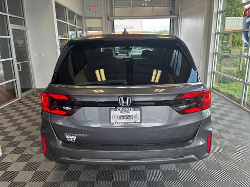 Used 2025 Honda Odyssey EX-L image 5