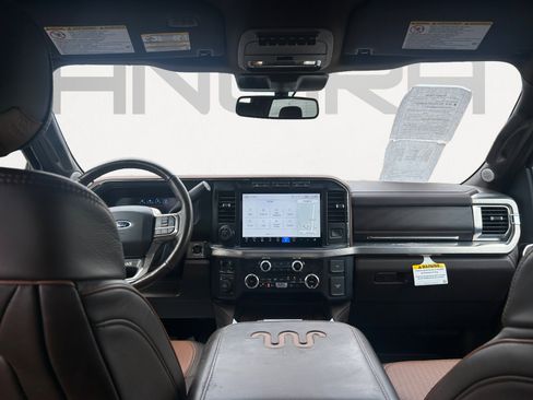 Used 2024 Ford F350 King Ranch w/ FX4 Off-Road Package image 3
