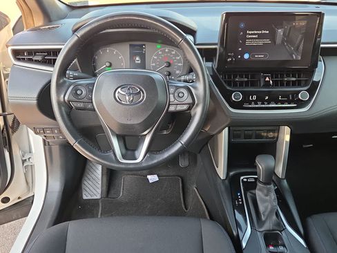 Used 2023 Toyota Corolla Cross AWD Hybrid image 14