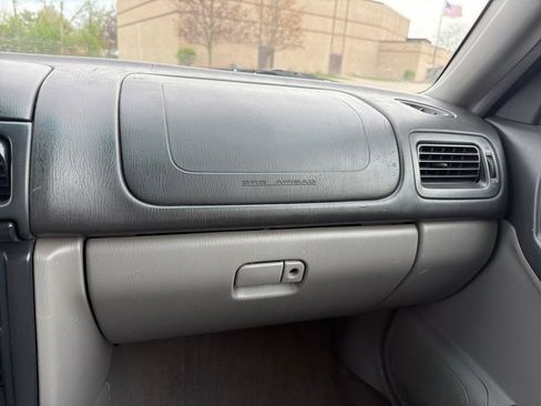 Used 2002 Subaru Forester L AWD/4WD image 18