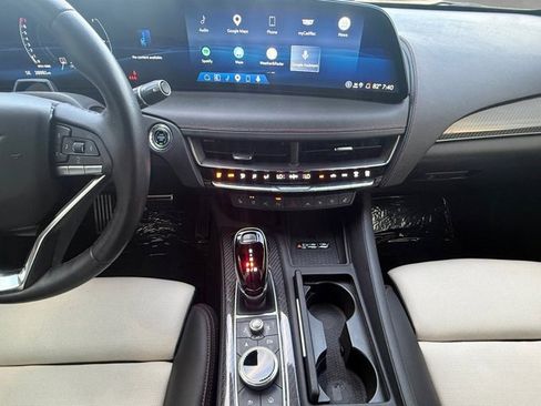 Certified 2025 Cadillac CT5 Sport RWD image 3