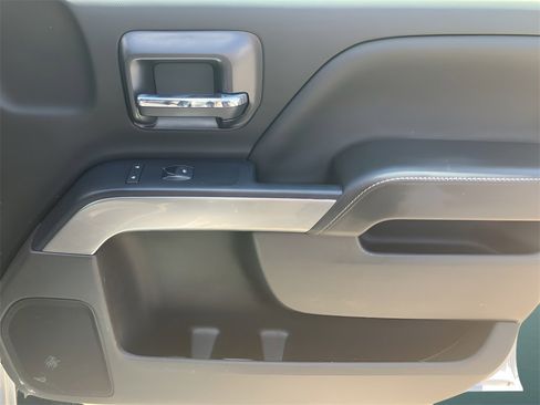 Used 2018 Chevrolet Silverado 1500 LT w/ All Star Edition image 39