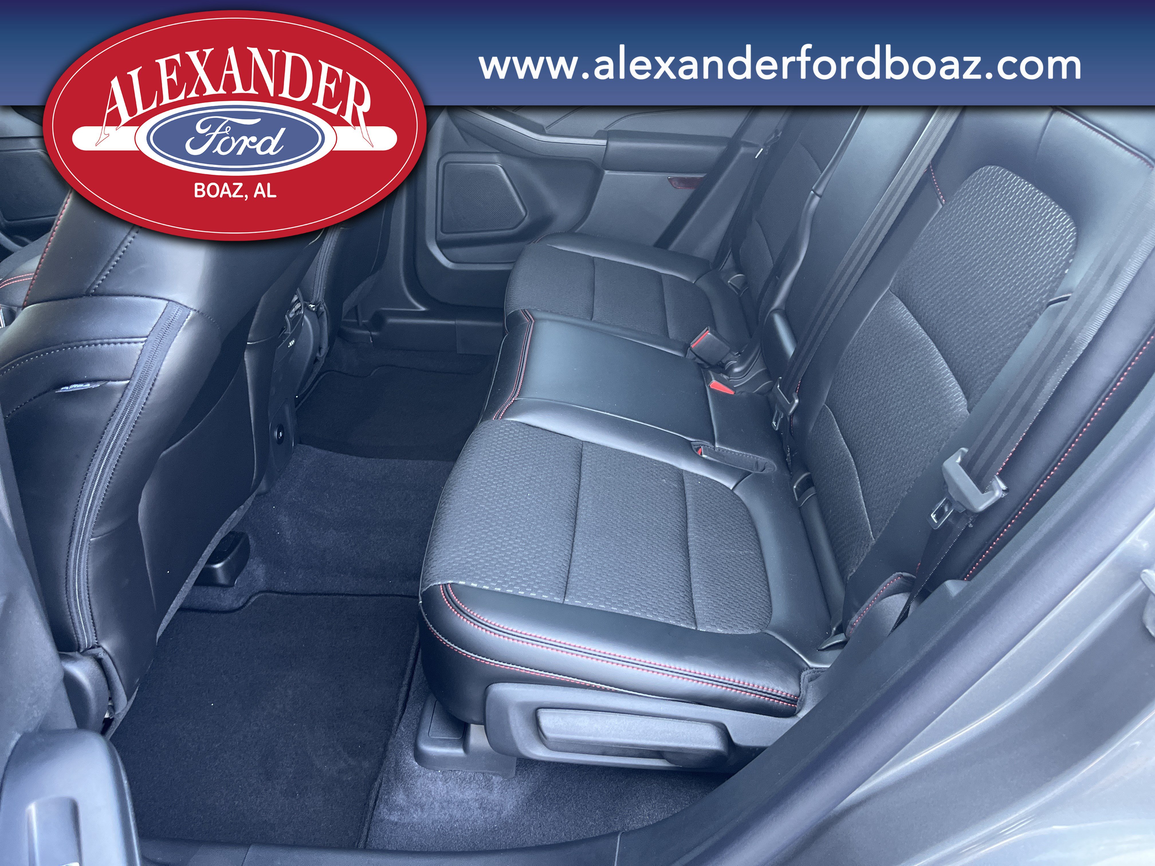 Used 2025 Ford Escape ST-Line AWD/4WD image 12