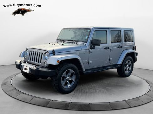 Used 2018 Jeep Wrangler Unlimited Sahara image 7