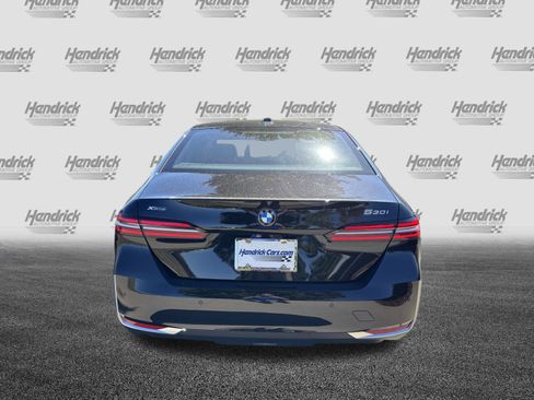 Certified 2025 BMW 530i xDrive w/ Premium Package image 9