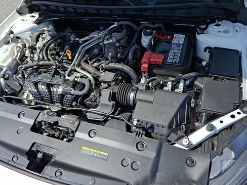 Certified 2023 Nissan Altima 2.5 SR w/ SR Premium Package FWD image 28