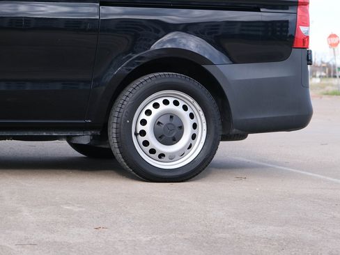 Used 2019 Mercedes-Benz Metris Passenger image 8