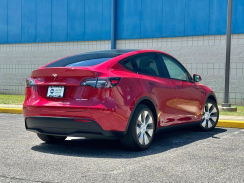 Used 2021 Tesla Model Y Long Range AWD/4WD image 5