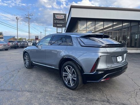 New 2024 Cadillac Lyriq Luxury image 3