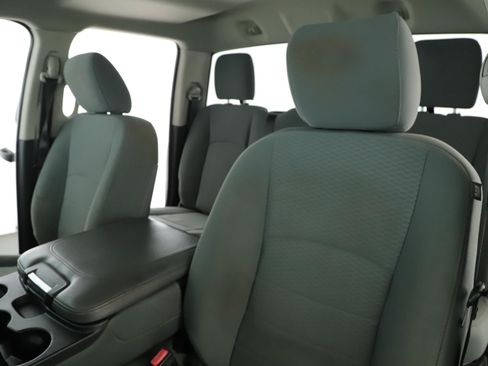 Used 2017 RAM 1500 Express AWD/4WD image 5