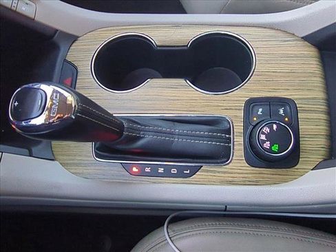 Used 2018 GMC Acadia Denali w/ Technology Package image 14