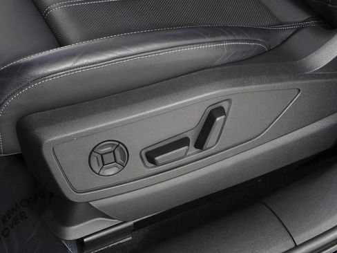 Used 2025 Audi Q5 Premium Plus w/ Premium Plus AWD/4WD image 23