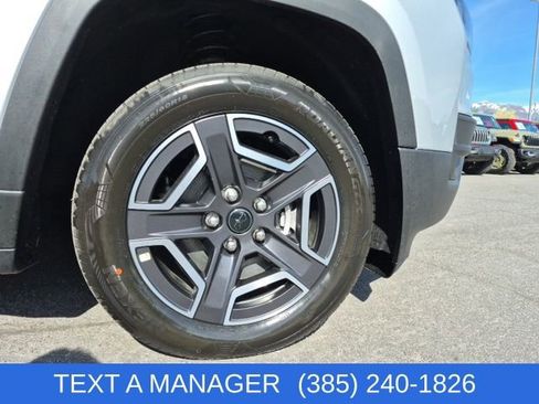 New 2026 Jeep Cherokee Limited image 6