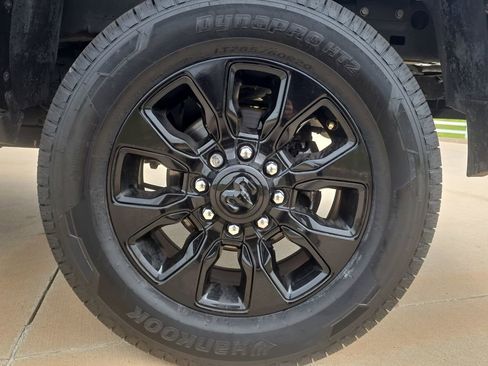 Used 2020 RAM 2500 Limited w/ Black Appearance Package AWD/4WD image 33