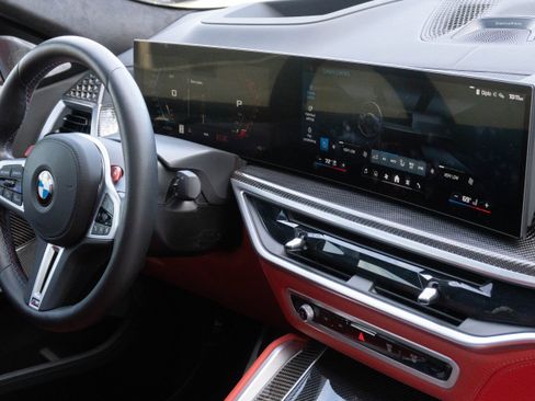 Used 2026 BMW X6 M Competition w/ Executive Package image 9